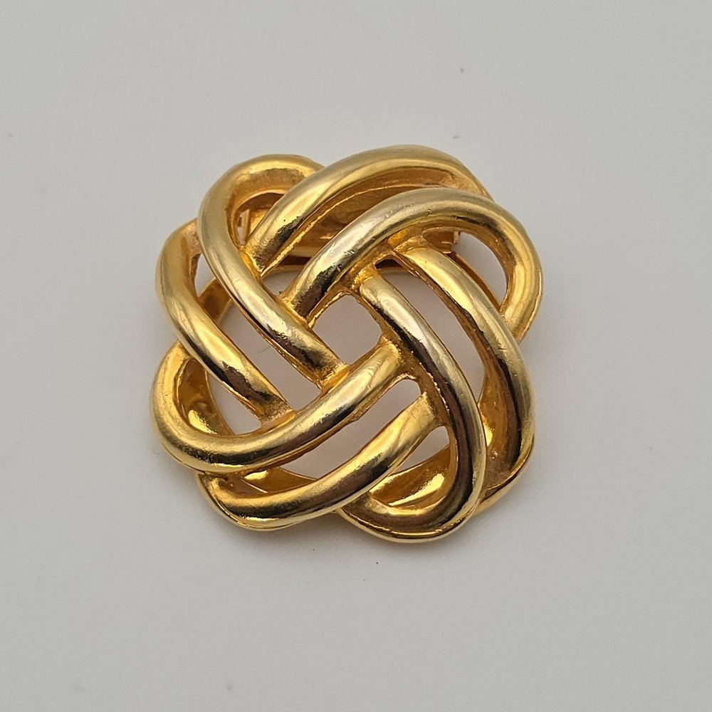Vtg 65 Yr Old LIEBA USA Love Knot Scarf Clip Dress Clip Filigree Gold Plate